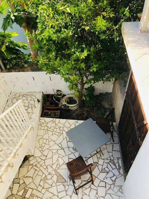 Апартаменты Habitation Nala Proche Bourg Тер-де-О Экстерьер фото